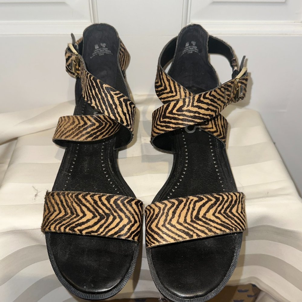 Animal  sandal